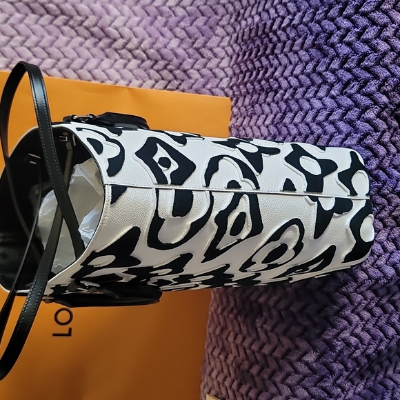 LOUIS VUITTON Monogram Giant White Black Cabas Bag Limited Urs Fischer LVxUF New - Picture 15 of 17